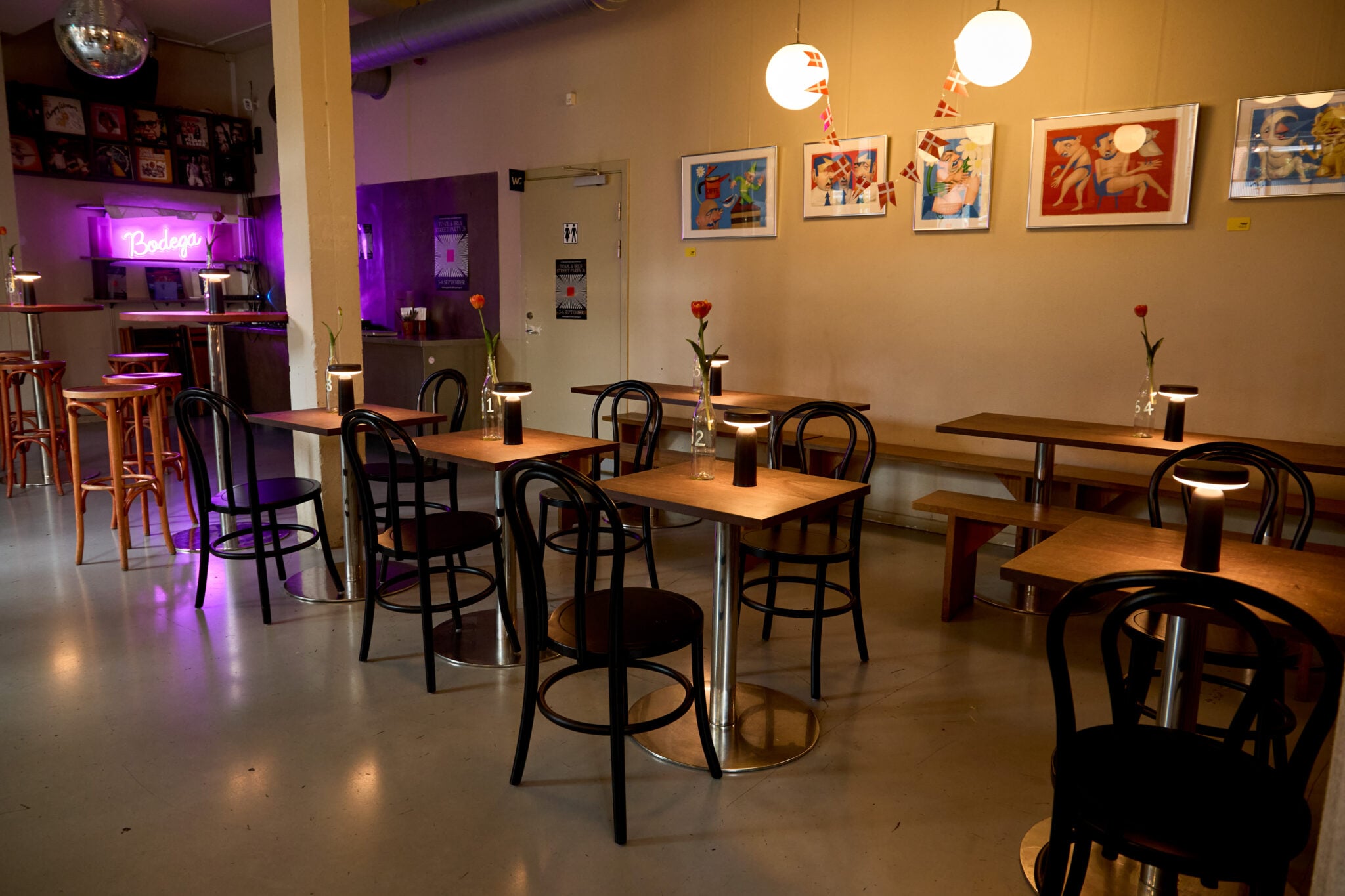 Bodega Room and tables at BRUS